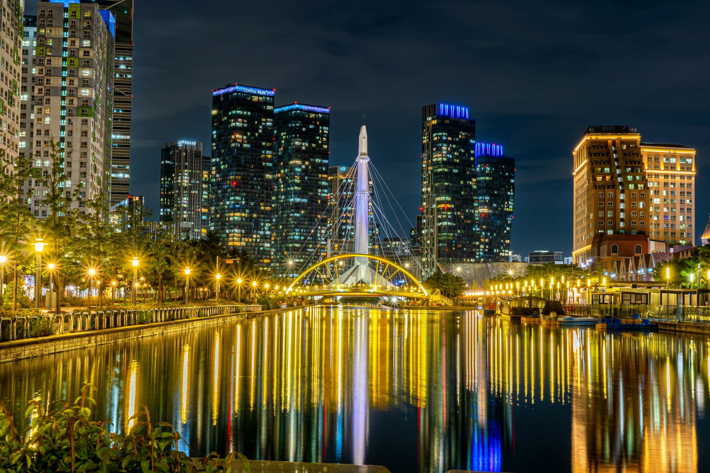 仁川松岛中央公园夜景与水面倒影
